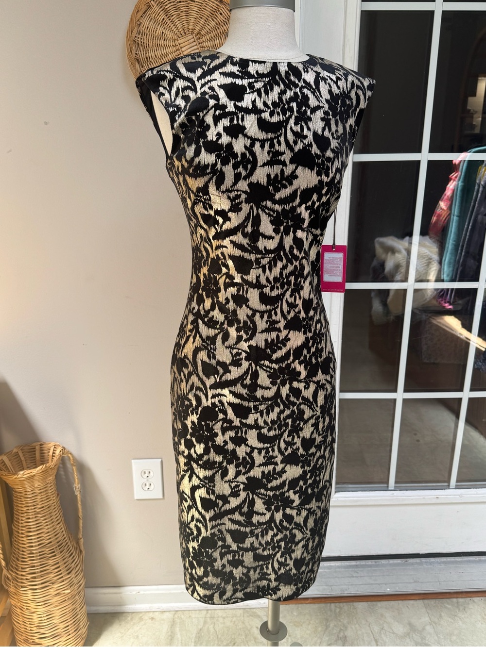 NWT Vince Camuto Black Gold Metallic Knit High Neck Sheath Midi Dress Size 2
